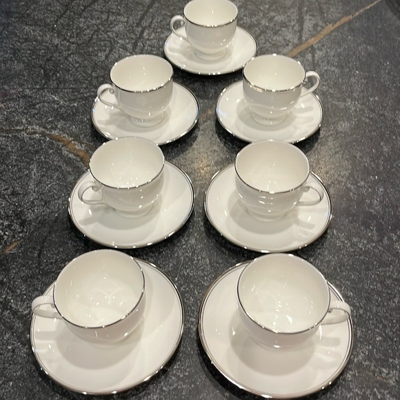 Like new Mikasa gothic platinum tea cup and saucers. Selling set of 7. - Picture 1 of 4